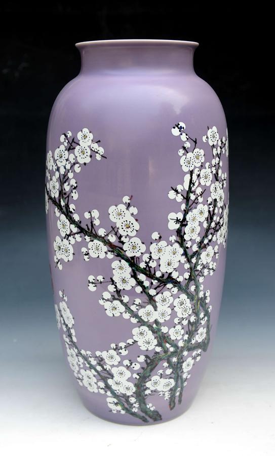 高温紫罗兰颜色釉梅花《紫玉英华》瓷瓶.jpg