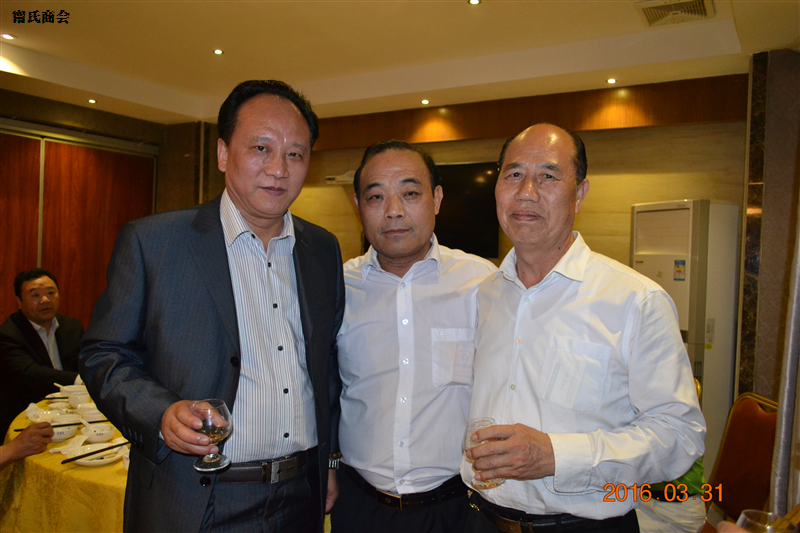 吴川裕达国际酒店参观甯永杰施工工地现场甯商代表一行参加吴川甯龙跃